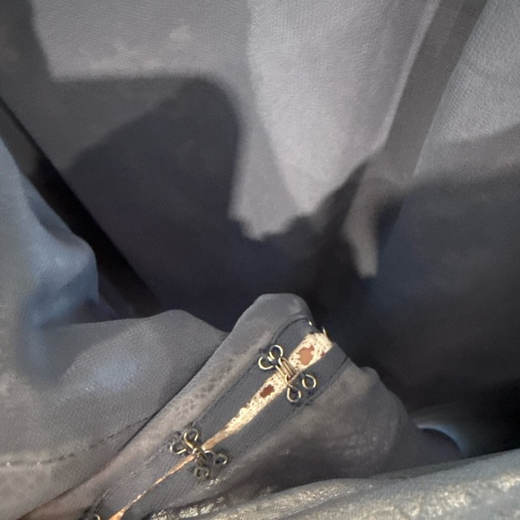 White House Black Market Floral Bell Sleeve Blouse Size 12 - Picture 4 of 6